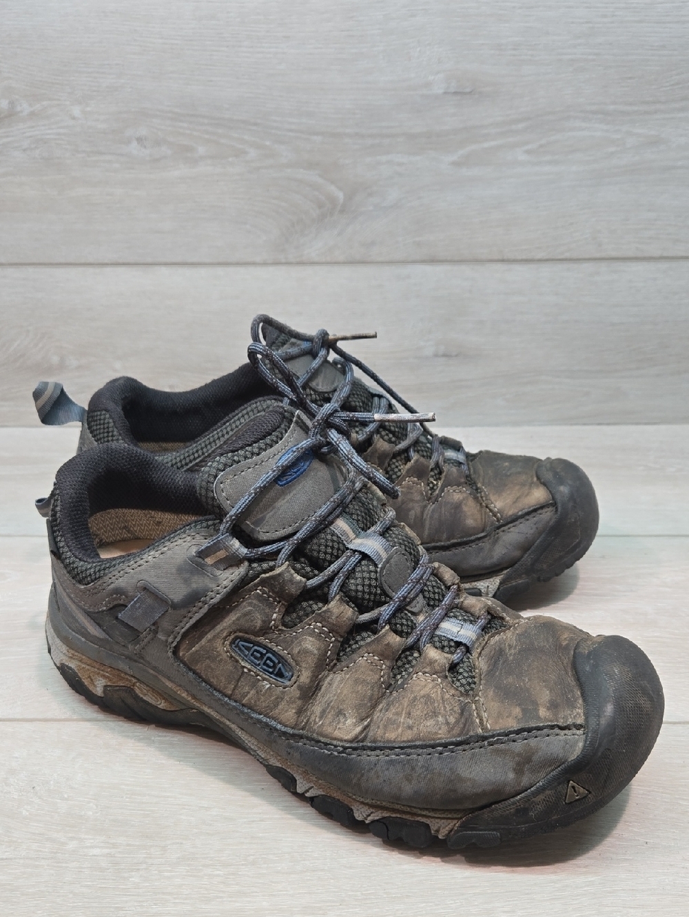 KEEN Men's Gray Waterproof Hiking Outdoor Leather Shoes Sneakers Boots Sz 10.5